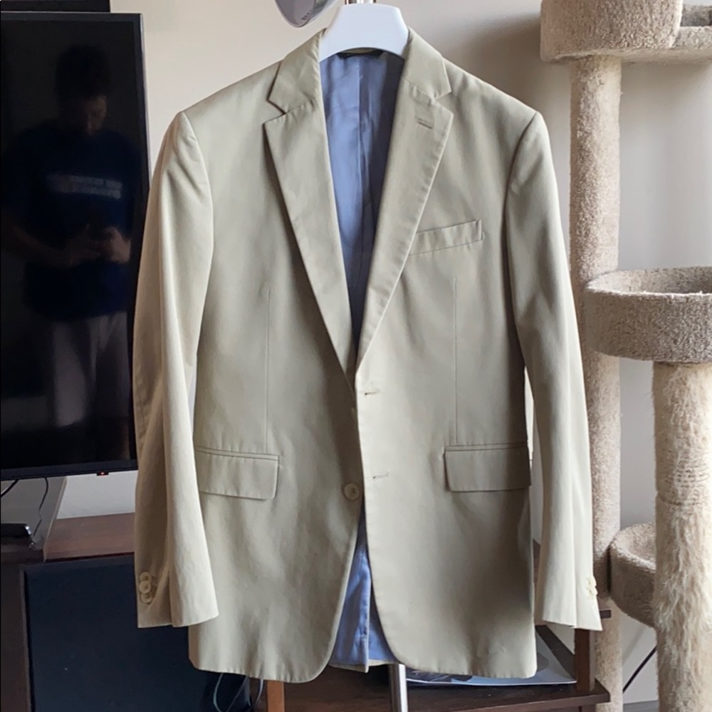 Men’s Banana Republic Suit in Khaki